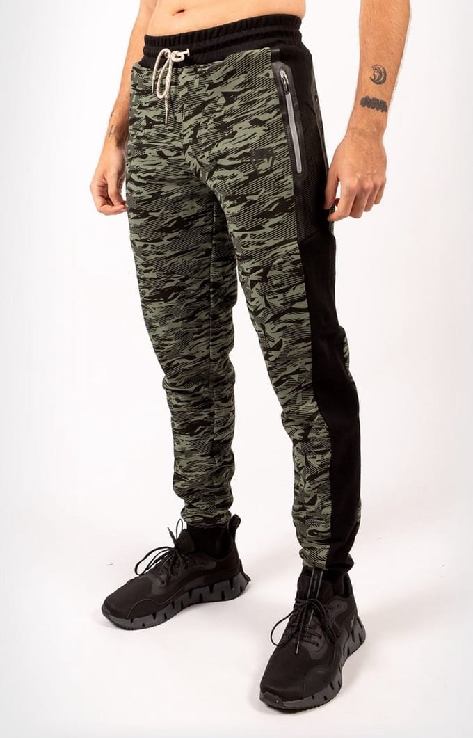 Venum Laser EVO 2.0 Joggingbroek Kaki Camo - M - Jeans Maat 32