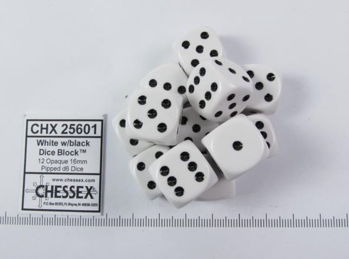 Chessex Opaque wit zwart D6 16mm Dobbelsteen Set 12 stuks.