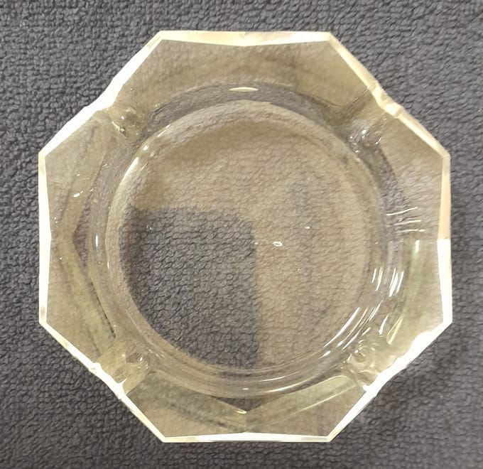 Asbak - Glas - 5 hoek - 10x11cx3m. - Ø11cm - Hoogte 2 cm
