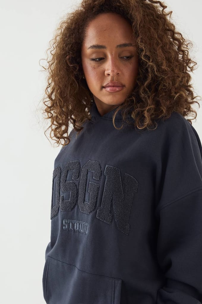 Dames Dsgn Studio Badstof Applique Oversized Hoodie | Midnight Blue | Maat: Medium