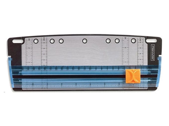 Fiskars paper trimmer 22cm