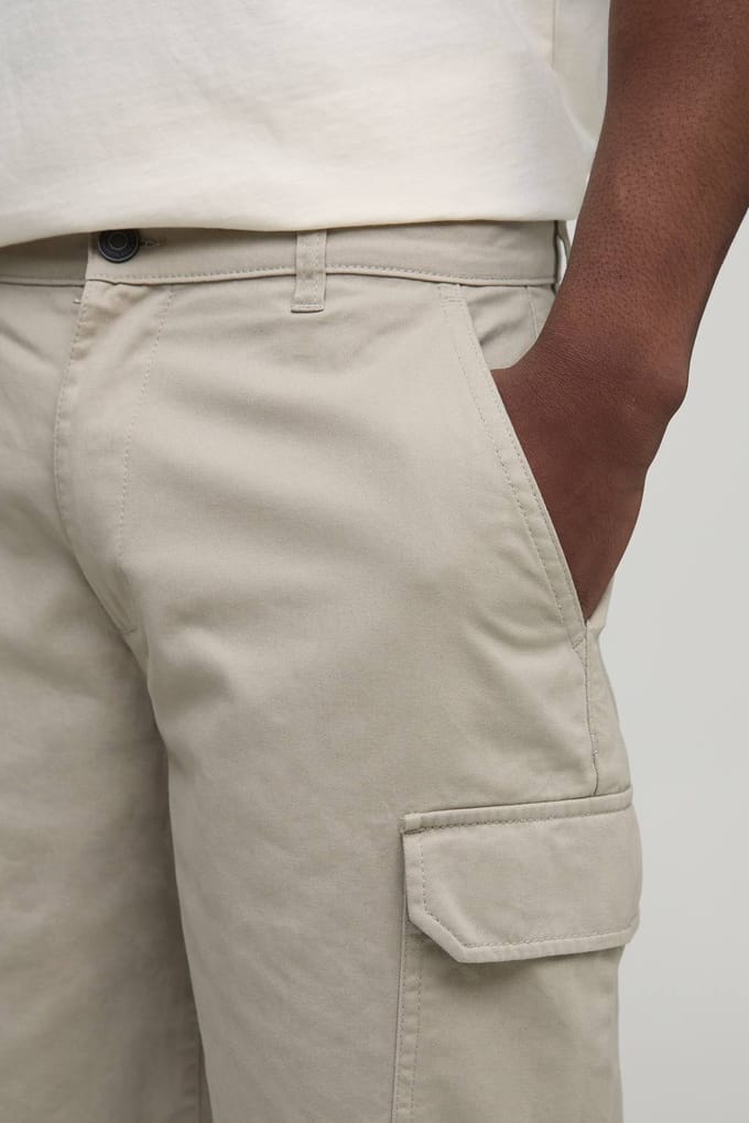 Lange Essential Slim Fit Chino Shorts Met Vaste Tailleband | Stone | Size Medium