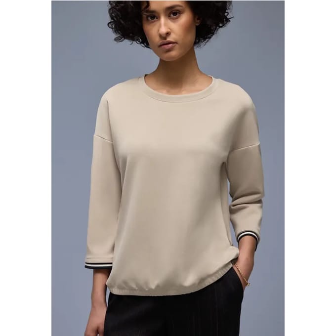 Shirt met zijdeachtige look en details
