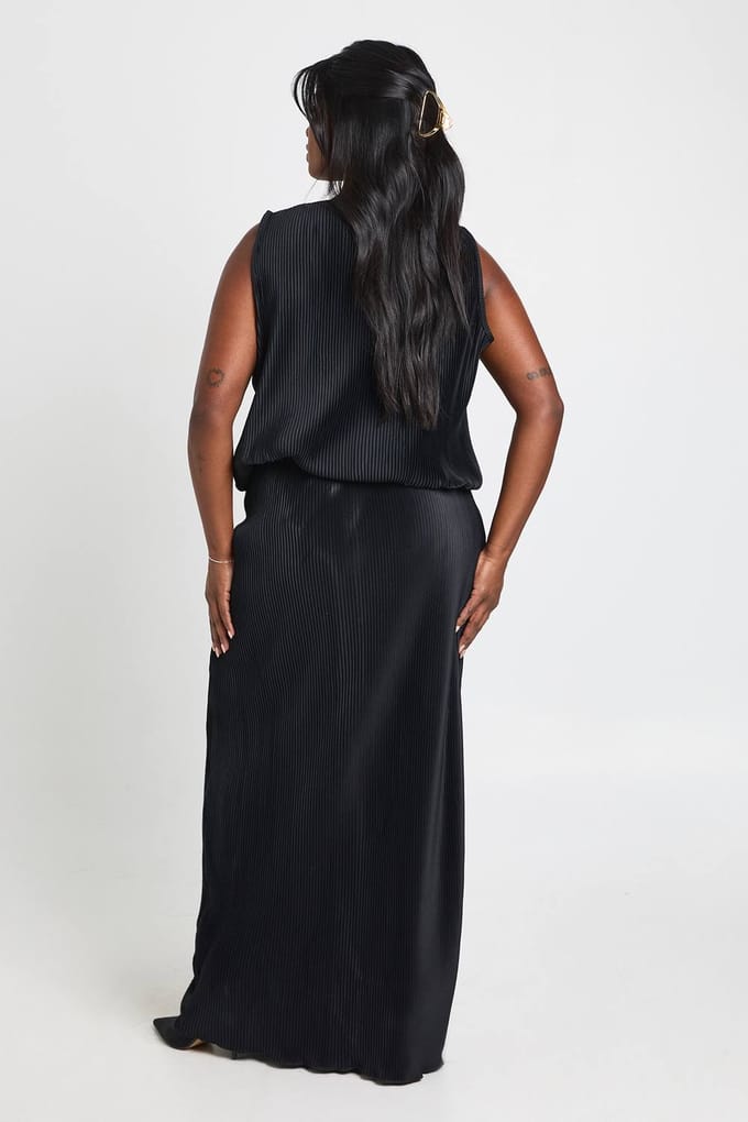 boohoo Dames Plus Bubble Zoom Top En Maxi Rok Co Ord | Black | Maat: 20