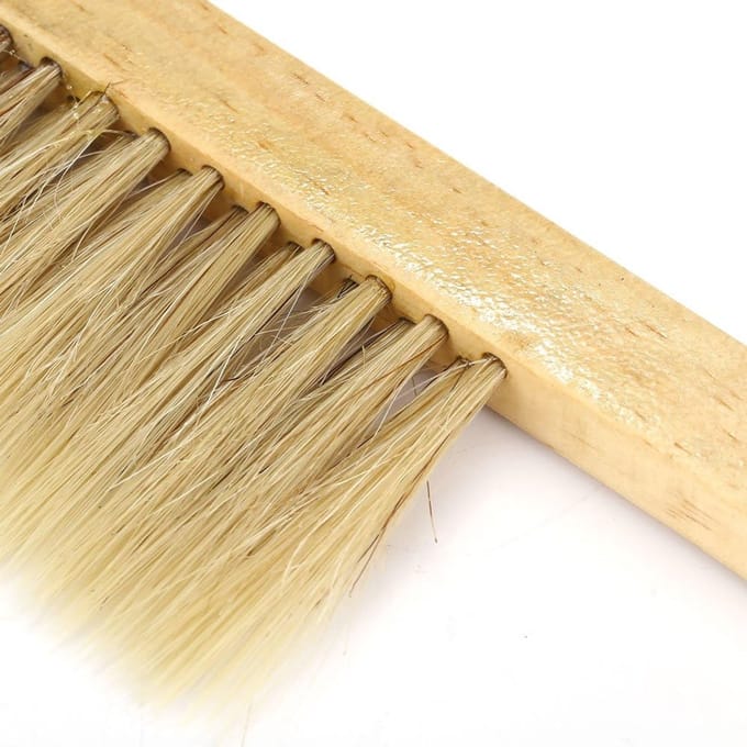 Soft Bristle Beehive Tool - Wooden Handle - Stainless Steel J Hook Frame Lifter - Scraper and Grip Holder - Essentiële Beekeeping Equipment voor Imkers