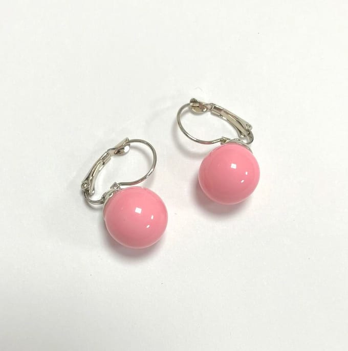 Roze oorhangers - 3 Centimeter - Vrolijk en elegant - Damesdingetjes