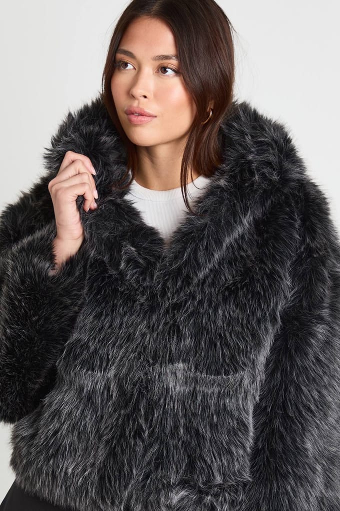 boohoo Dames Korte bontjas | Grey | Maat: 14