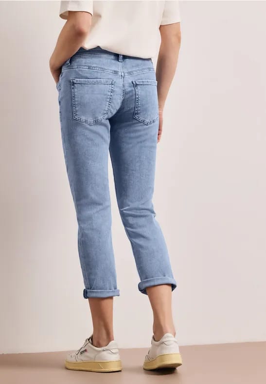 7/8 Low Waist Slim Legs jeans in casual fit
