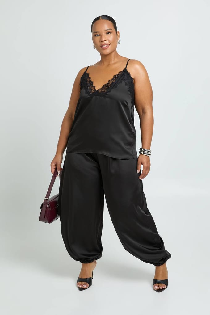 boohoo Dames Plus Cami-top met kantenafwerking | Zwart | Maat: 46