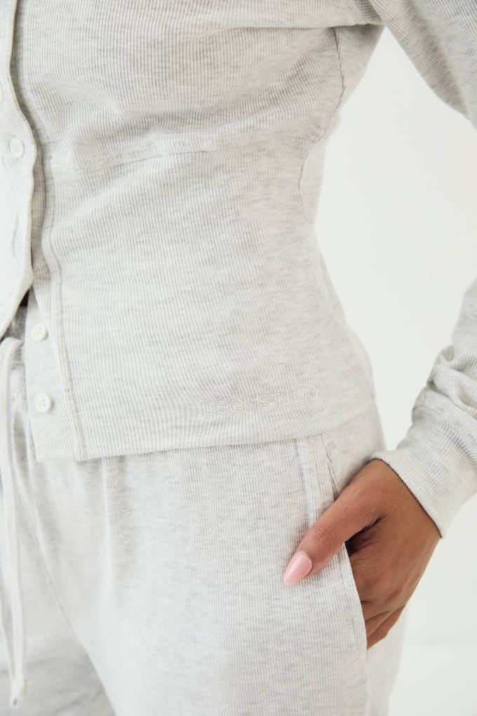 Dames Dsgn Studio Doorknoop Geribbelde Top Met Capuchon En Tailleband | Asgrijs | Maat: Medium