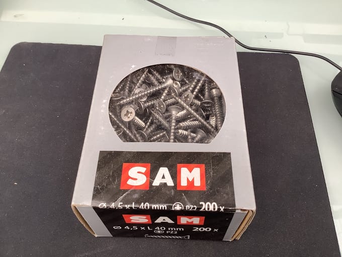 houtschroef rvs-A2. 4.5 x 40mm. lang. 200 stuks spaanplaat schroeven. platkop. kruiskop. sam.