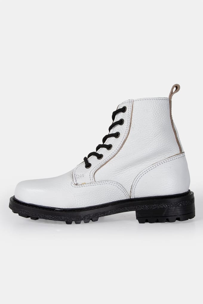 Streetwear Favourites Dechase – Guzo White Embossed Taglia: 37 | Stivali Outlet | Donna | Bianco