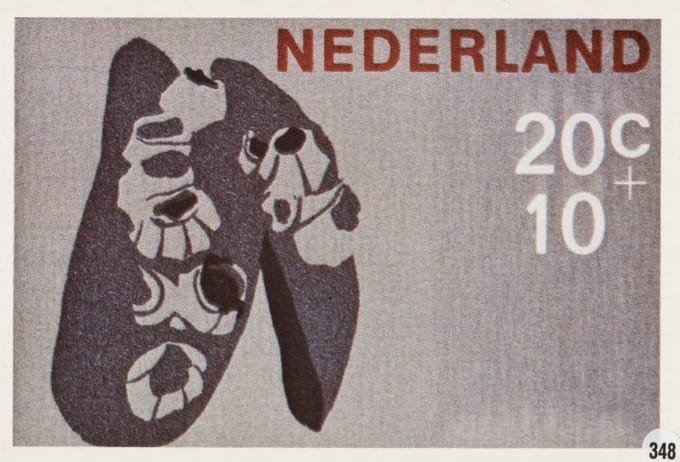 Briefkaart met afbeelding Mosselschelp met zeepokken postzegel