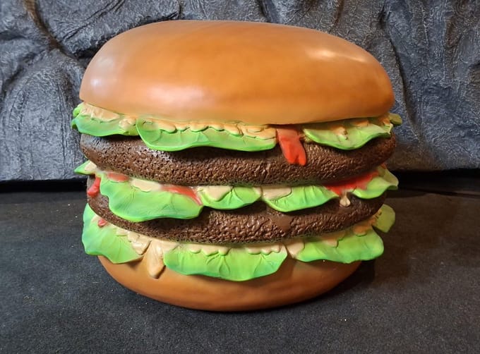 Mega Hamburger Beeld - Decoratie - Woonaccessoires - Beeld - gelamineerd polyester - 50cm Hoog