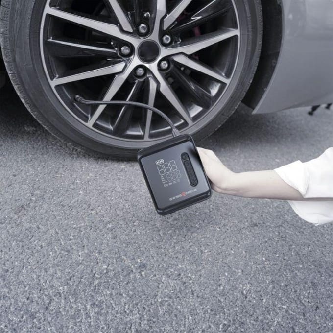 Mini Compresseur Portable - SWISS DRIVE - 150 PSI - Recharge USB - Arrêt Auto - Écran Digital noir