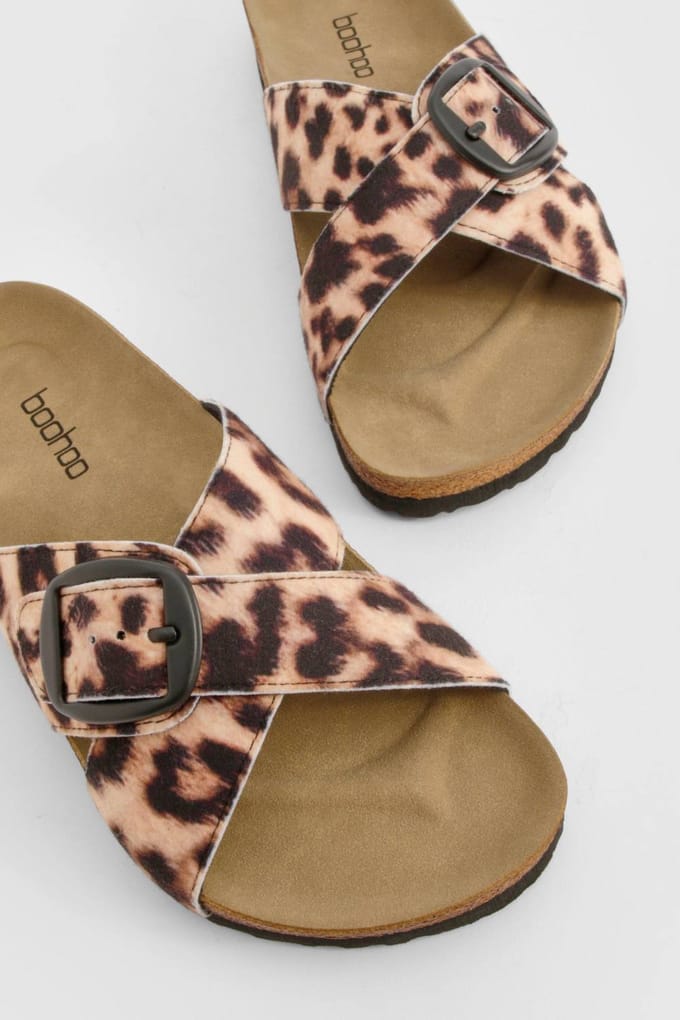 boohoo Dames Wide Fit Single Strap Footbed Sliders | Luipaardprint | Maat: 36