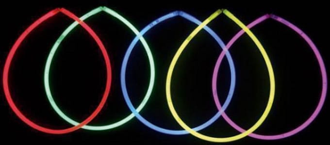8x stuks glow in the dark hals ketting - Lichtgevende breaklights