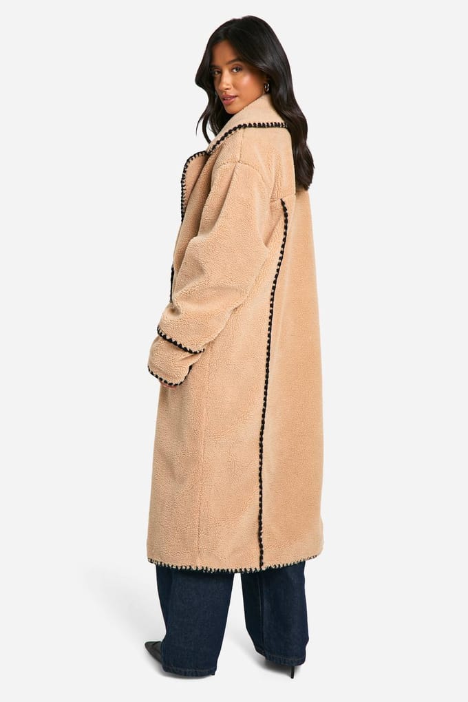 boohoo Dames Petite Longline Blanket Stitch Teddy Jas | Beige | Maat: 8