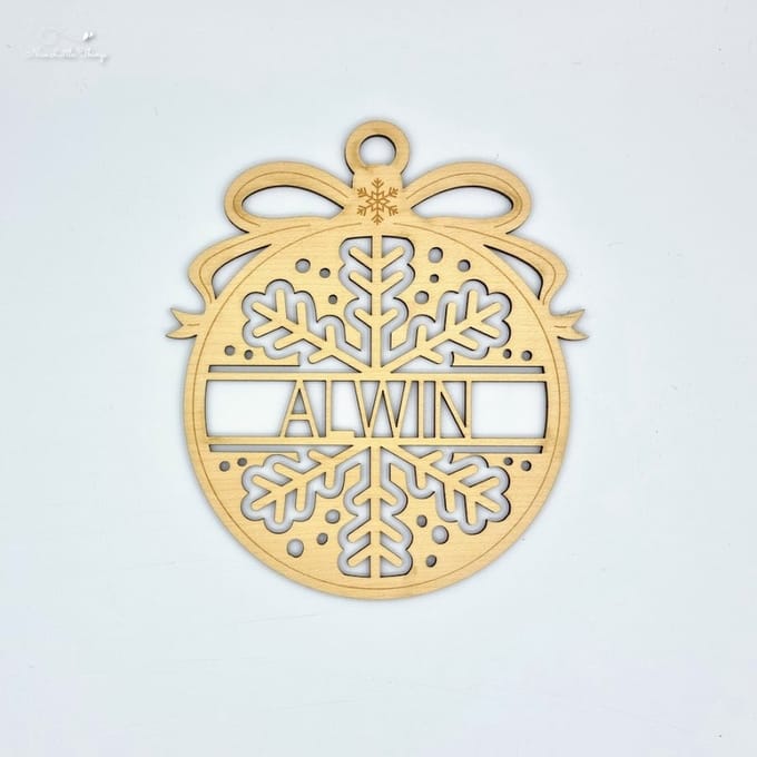 [Nice Little Things] - Maxi Kerst Ornament - Met naam - Esdoorn - Sneeuwvlokje
