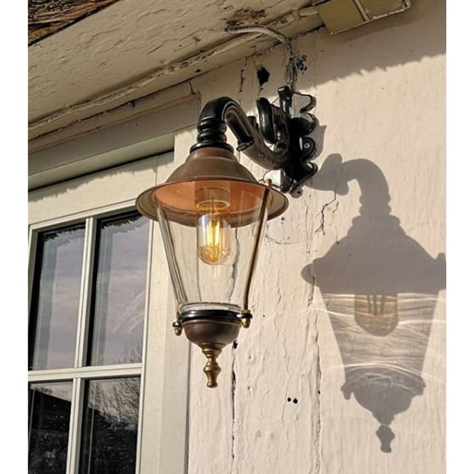 K.S. Verlichting Hoorn - Buitenwandlamp, fitting onderaan, zwart