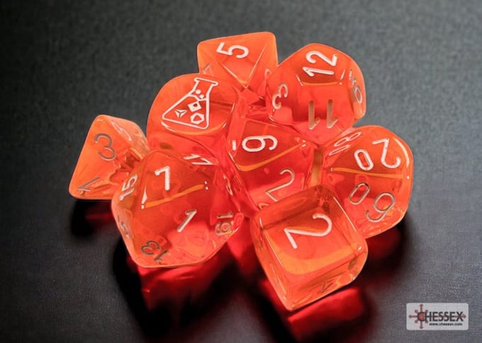 Chessex Translucent Polyhedral Neon Orange/white Dobbelsteen Set (7 stuks + 1 bonus)