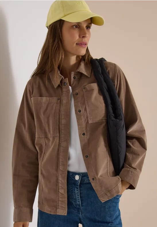 Overshirt van fijn corduroy met borstzakken