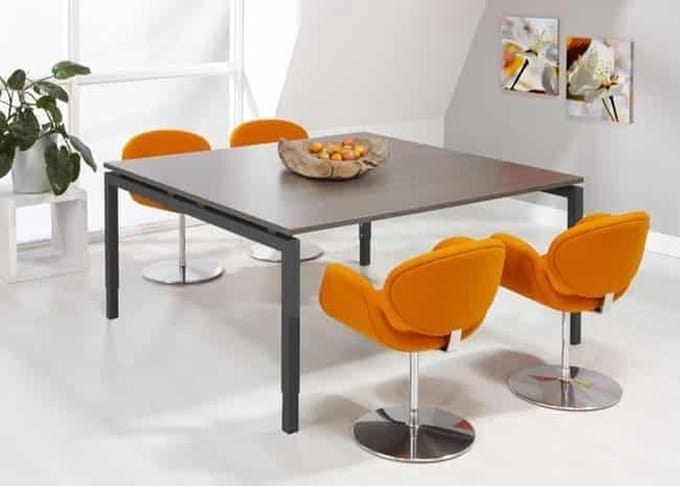 4 poots bureau vergadertafel Kubus 160x160cm bladkleur Wit framekleur Wit (RAL9010)