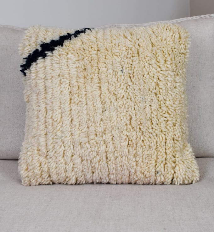 Poufs&Pillows - Fluffy beni ouarain kussen - handgeweven uit natuurlijk wol - vierkant 40x40 cm