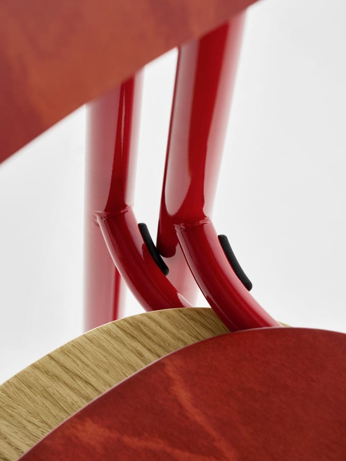 Thonet S 243 Stalen buisstoel - Beuken roestrood (TP 239) - tomaatrood