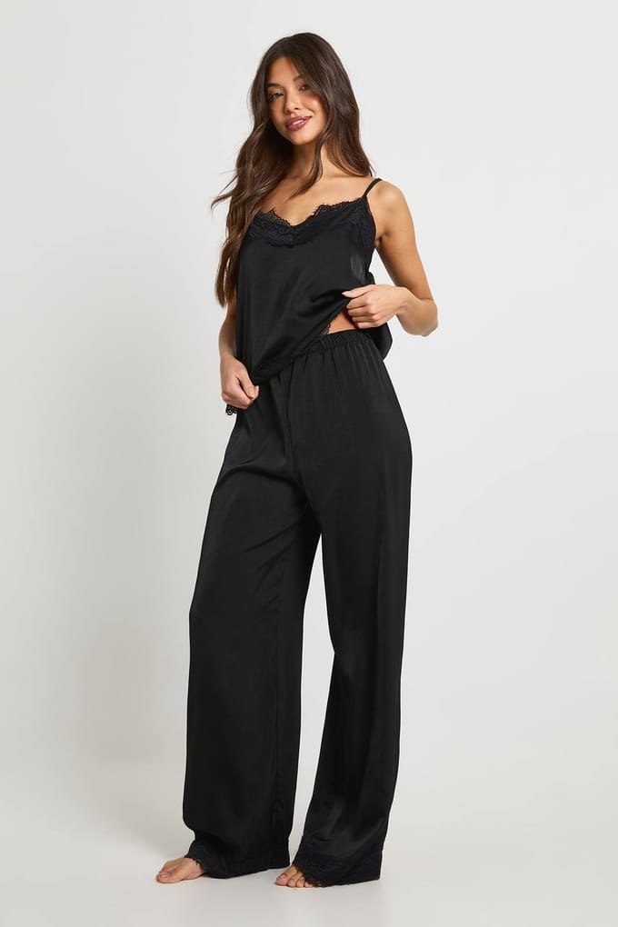 boohoo Dames Cami & Broek Pyjama Set met wimperkant | Zwart | Maat: 42
