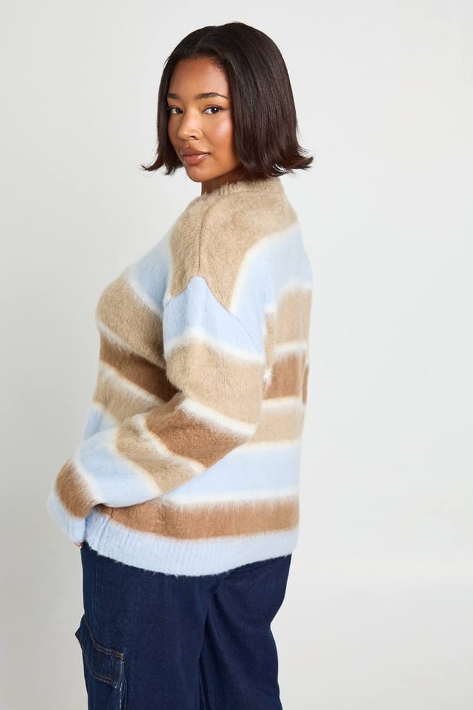 boohoo Dames Plus pluizige oversized trui | Babyblauw | Maat: 48-50