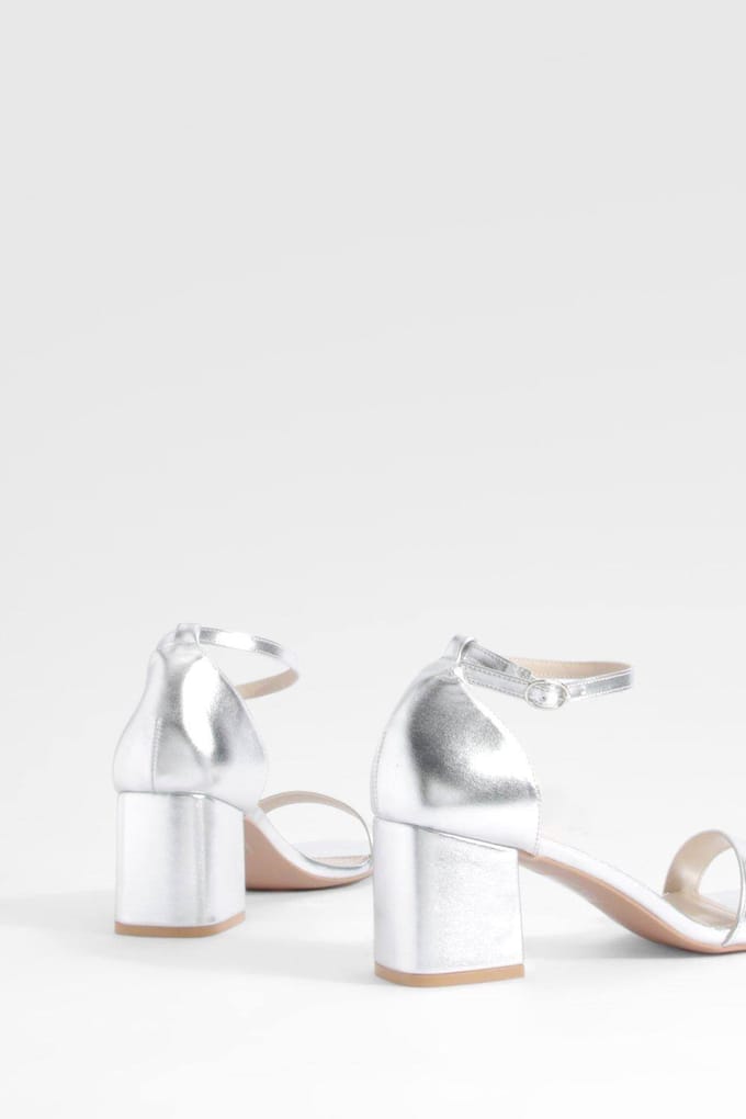 boohoo Dames Low Block Metallic Barely There Heels | Zilver | Maat: 37