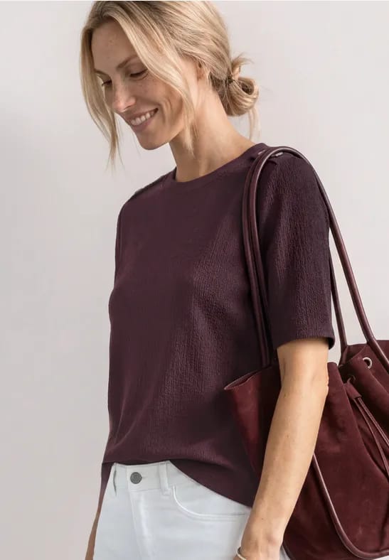 Shirt met ronde hals en knoopdetails