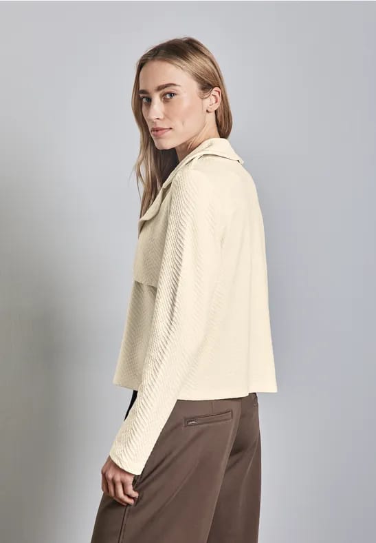 Korte gestructureerde trenchcoat