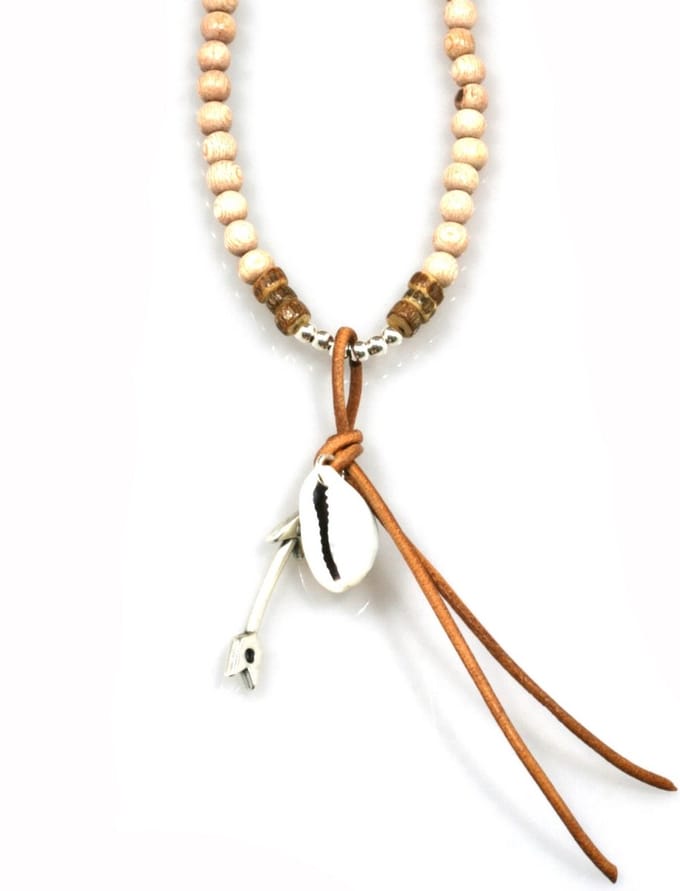 houten kralenketting met pijl