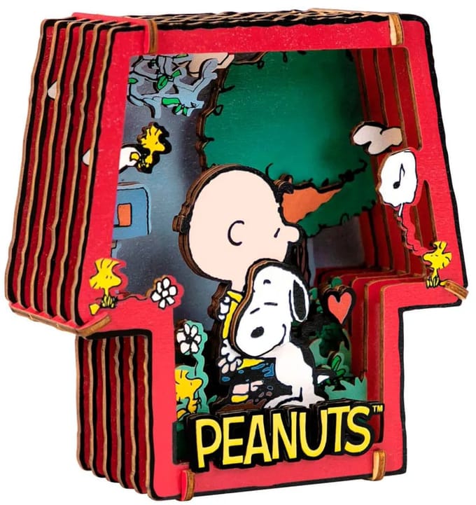 Pantasy Peanuts Puremind Model Kit Wooden Theater Healing Hug Model Kits