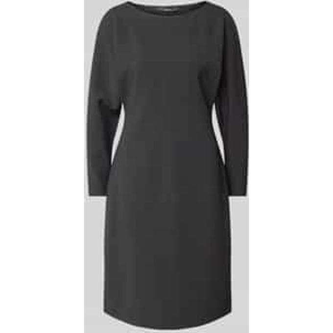 Knielange jurk met ronde hals, model 'Quilomena'