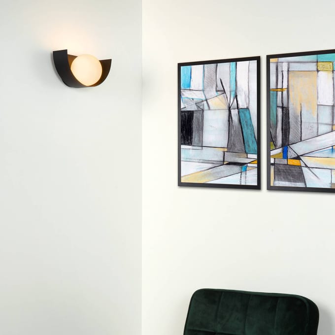 Lucide Wandlamp Benni met bolkap van glas, zwart