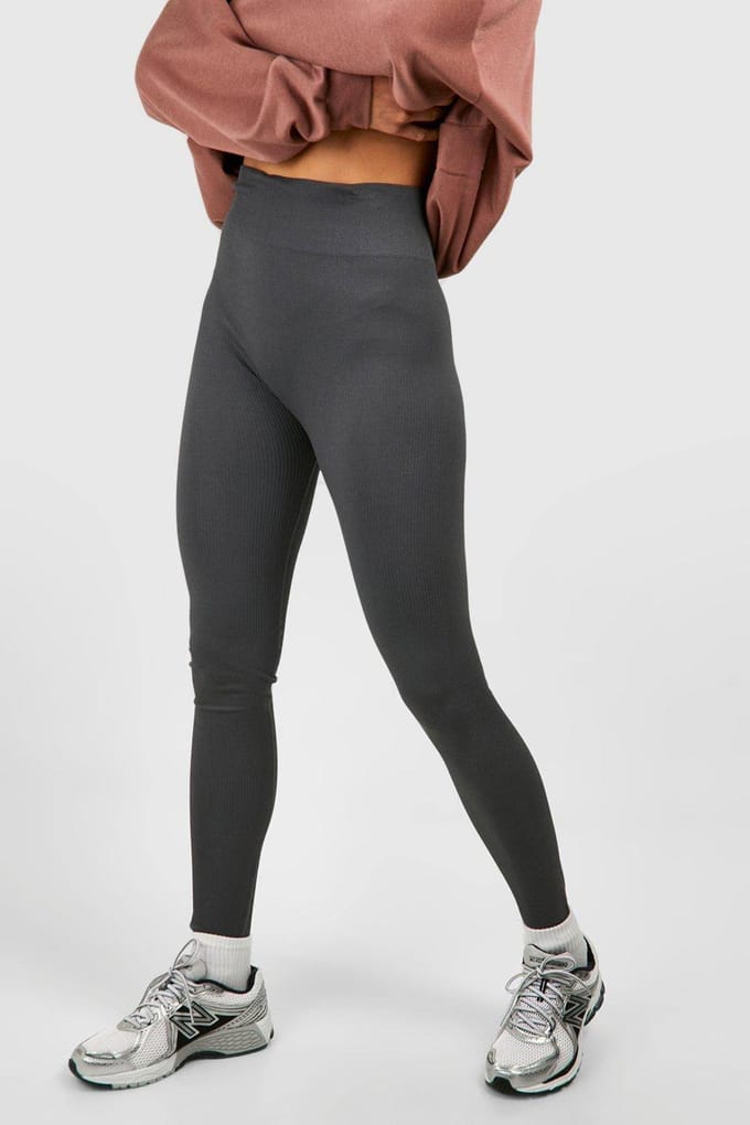 boohoo Dames Hoge Naadloze Rib Legging | Houtskool | Maat: Small