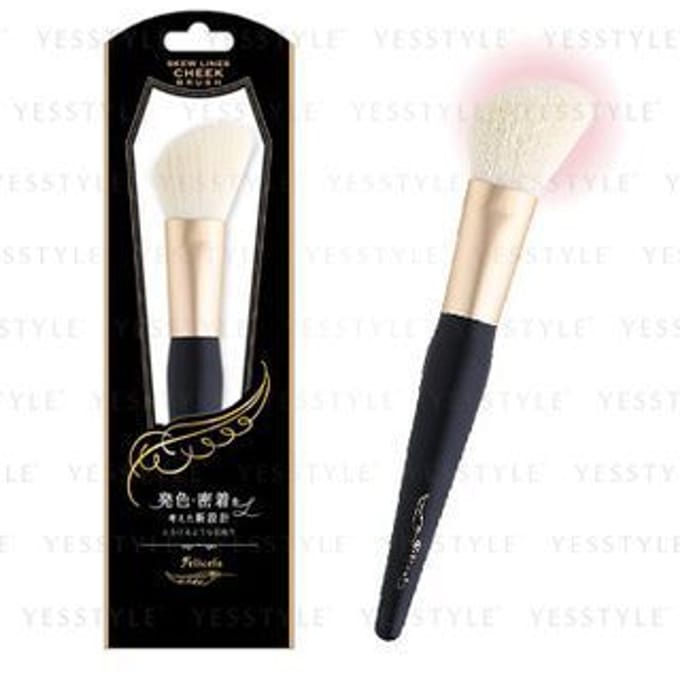 LUCKY TRENDY - Cheek Brush 1 pc
