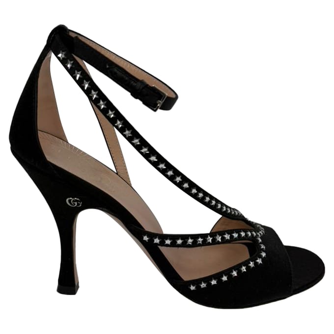 Gucci Sterversierde GG Sandalen in Zwarte Satijn