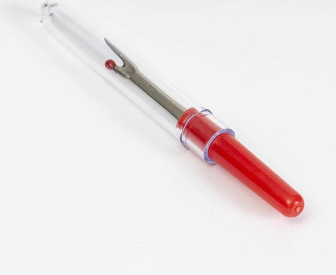 Tornmesje Rood en Naaien Schaar - 2 delig set - tornmes 7 cm