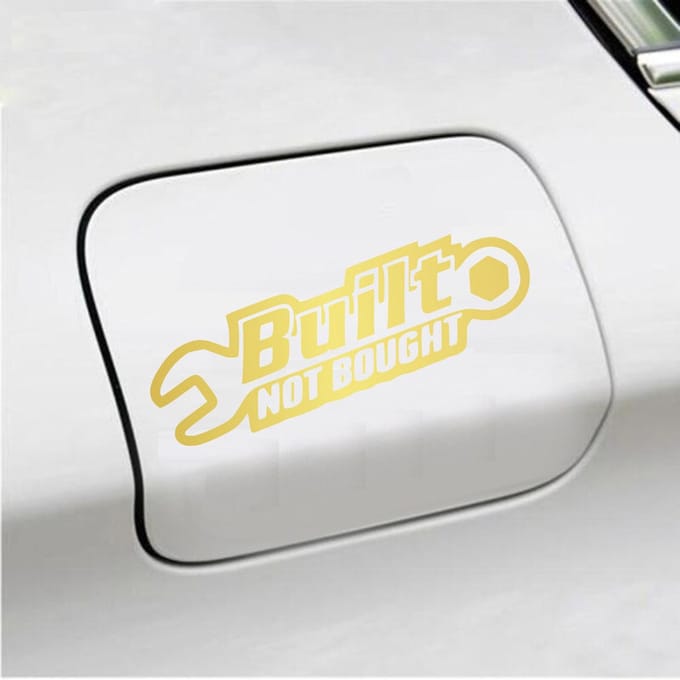 Bumpersticker - Built Not Bought - 8 X 20 - Goud