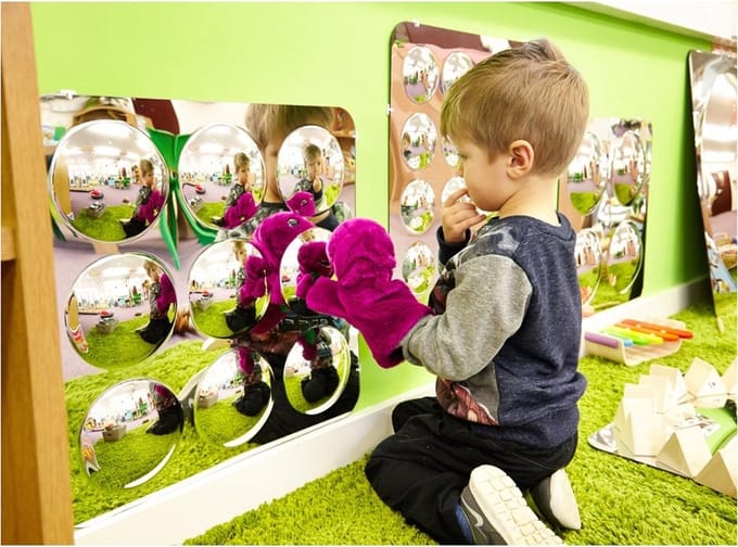 Groot Acryl Spiegelpaneel met 9 Koepels – Educatief Speel- & Observatiespel voor Kinderen