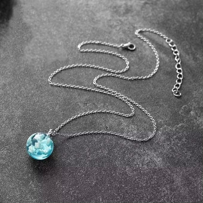 Zilverkleurige Ketting met Wolken