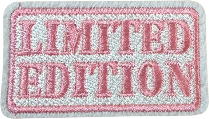 Strijkembleem/applicatie, 'limited edition" wit/roze