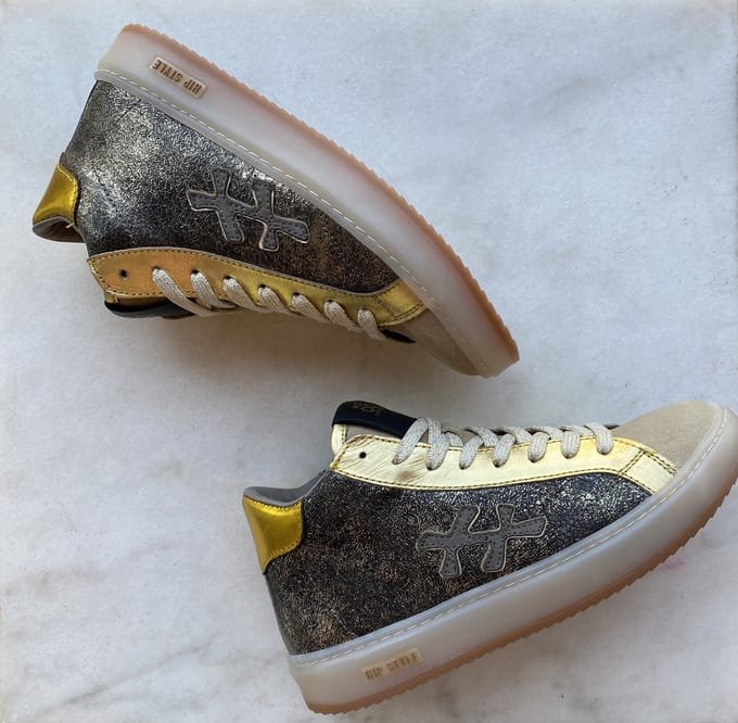 Hip sneaker goud maat 25