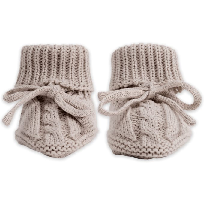 Babyslofjes - crème - 0-6 maanden - kabel design - gebreide slofjes