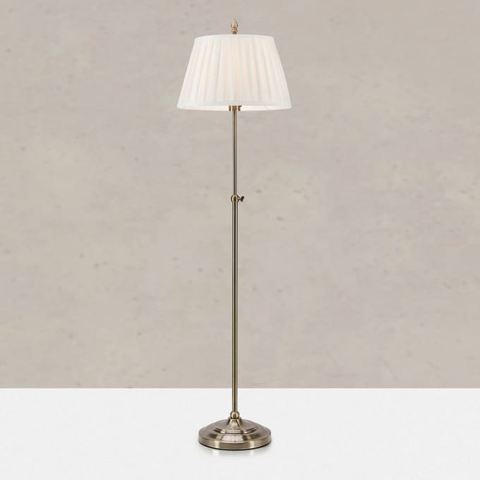 Markslöjd Vloerlamp Oxford, messingkleurig, hoogte 155 cm, metaal/stof