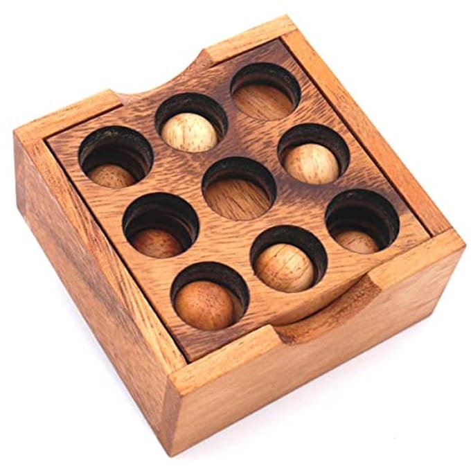 Middelzware Logica Puzzel met 9 Gaten - Denkspel voor Creatief Oplossen
